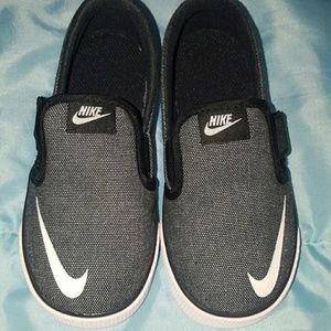 Nike slip on shoes